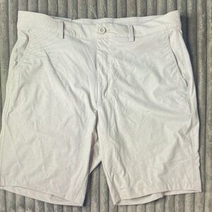Greg Norman Collection Men's Classic White Flat Front Shorts